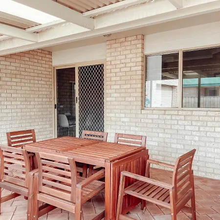 Carnarvon 3Br & 2Ba Holiday House Exterior photo