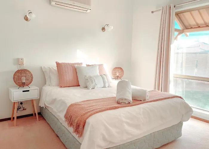 Carnarvon 3Br & 2Ba Holiday House